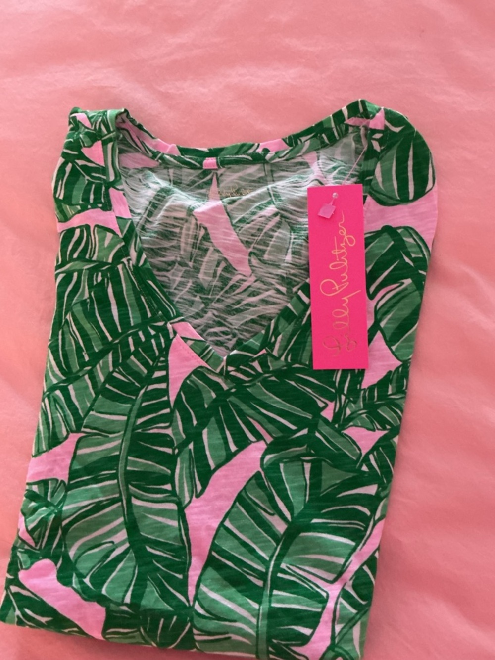 Lilly Pulitzer Etta t shirt let’s go bananas Banana Leaf Print Tee on Pink XS - Picture 4 of 4